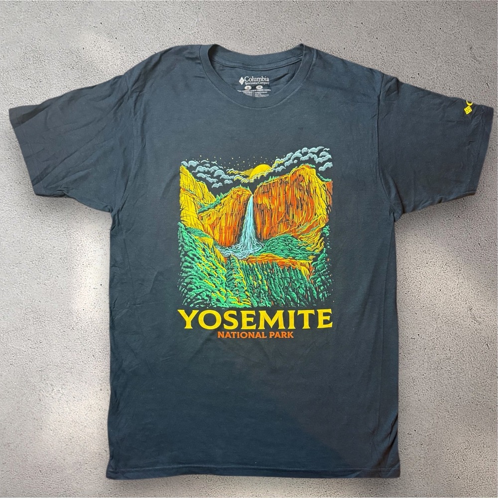 Columbia Yosemite National Park Graphic T-Shirt Mens‎ Medium Blue Short Sleeve